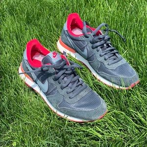 Women’s Nike Internationalist